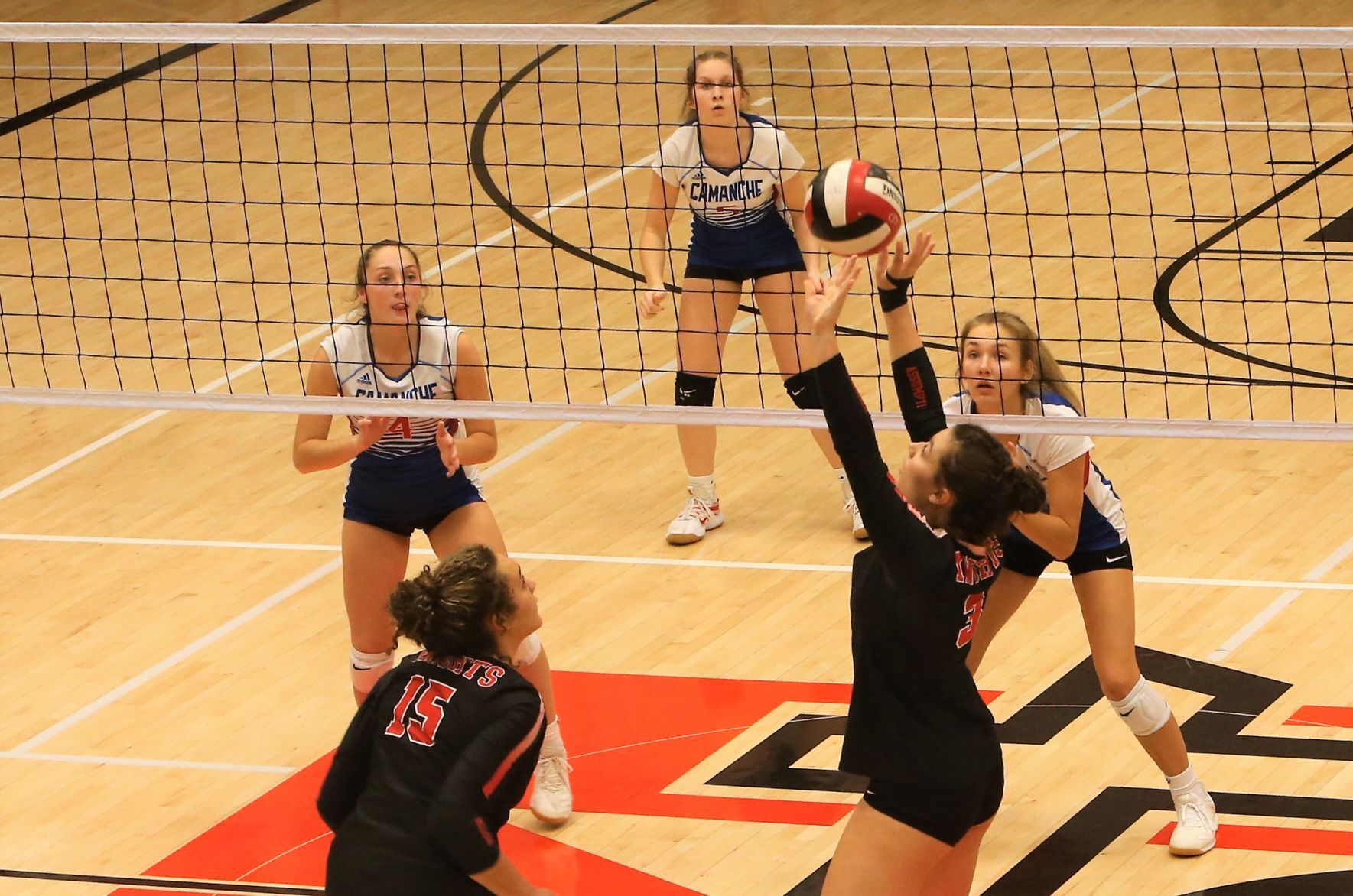 101821-qc-spt-cam-assum vball21.jpg